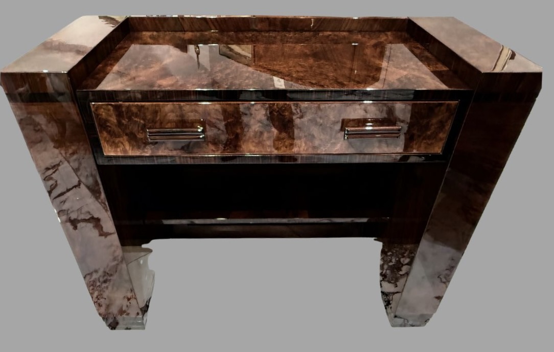 Sideboard mit Besteck Schublade